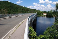 FOTO: úsek Smilovice–Cholín bude uzavřen od 23.3. Kudy vede objízdná trasa a jaké jsou nové jízdní řády?